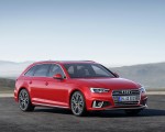 2019 Audi A4 Avant (Color: Misano Red) Front Three-Quarter Wallpapers 150x120 (16)