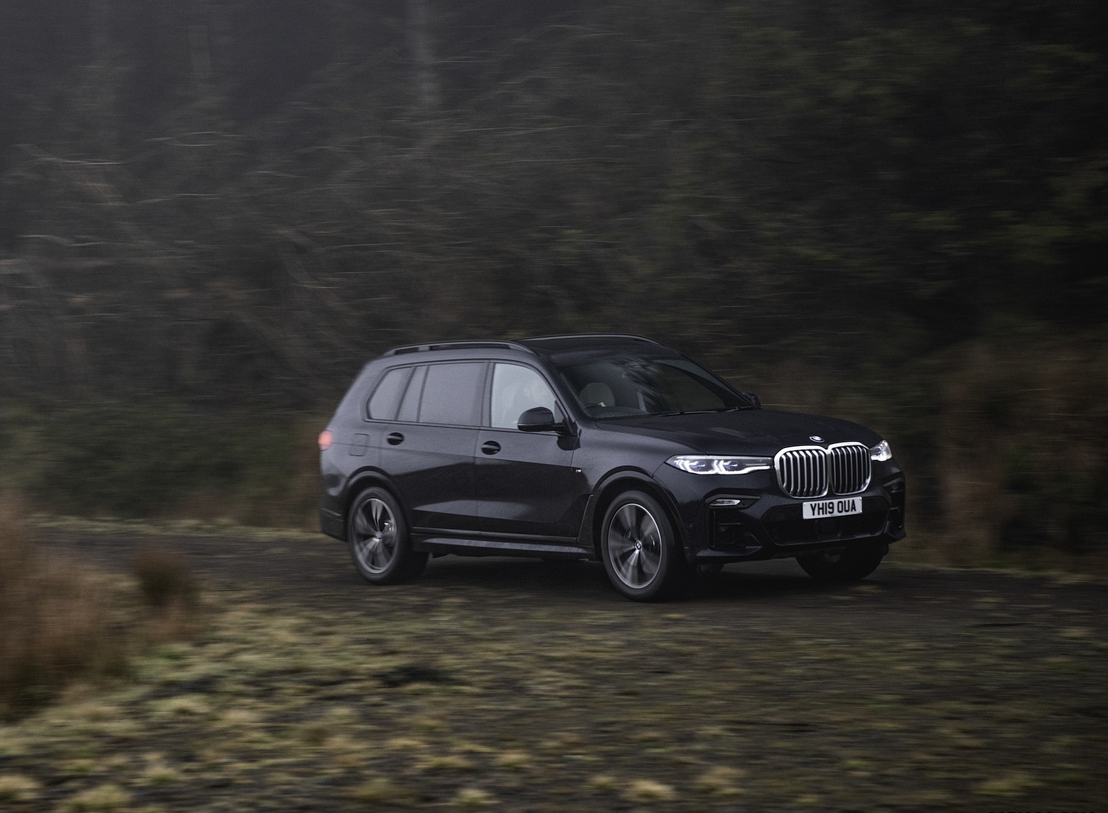 2019 BMW X7 30d (UK-Spec) Front Three-Quarter Wallpapers #74 of 103