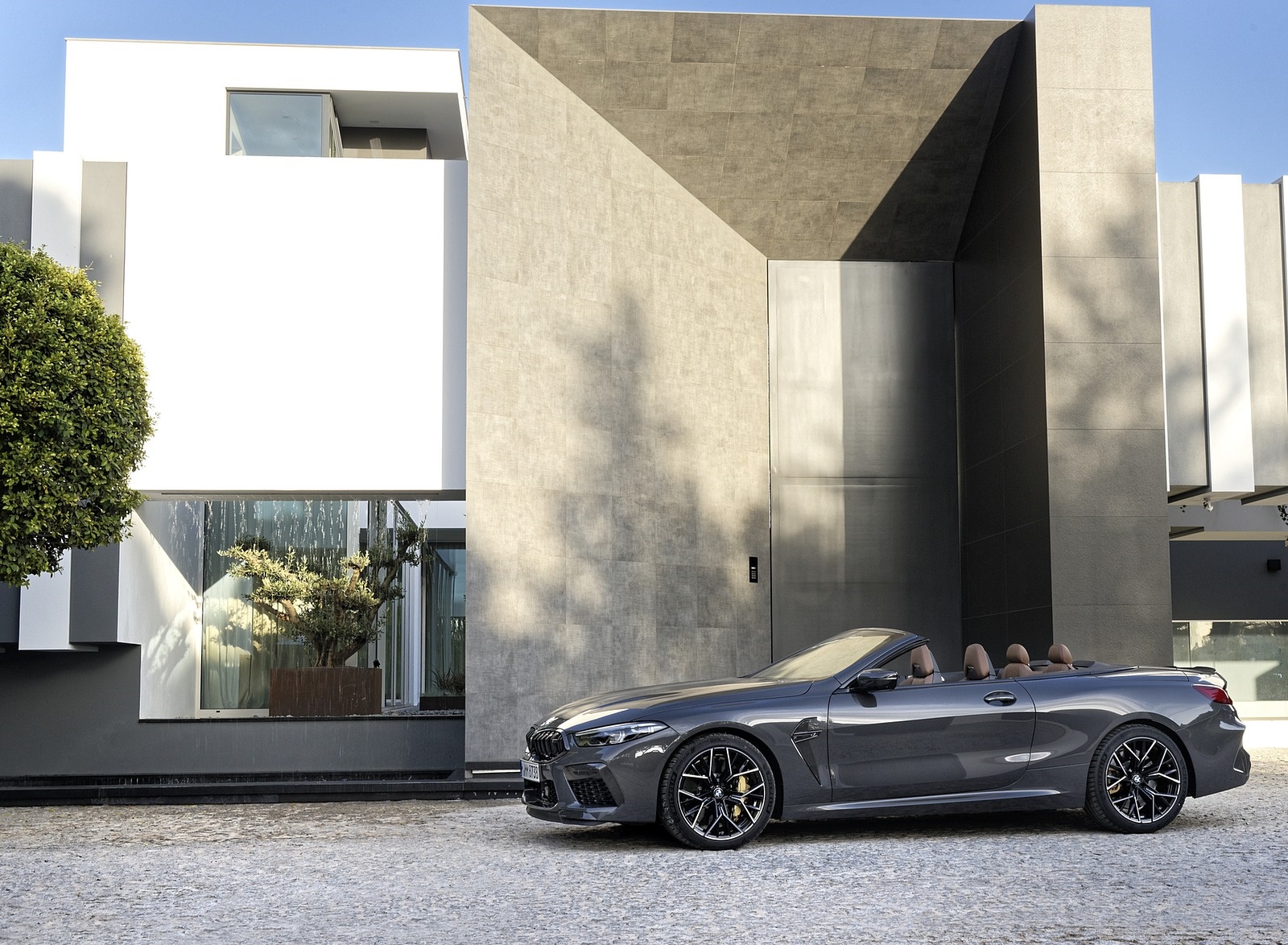 2020 BMW M8 Competition Convertible (Color: Brands Hatch Grey) Side Wallpapers #61 of 155