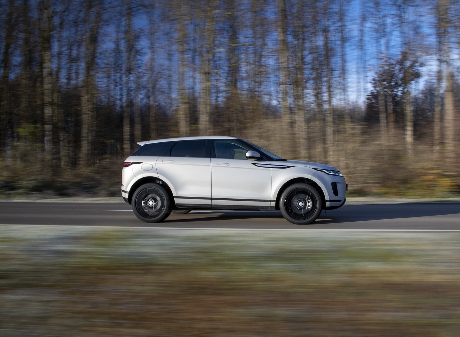 2021 Range Rover Evoque PHEV Side Wallpapers (10)