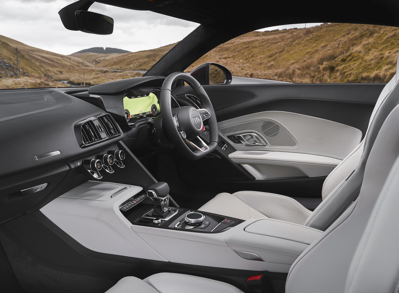 2022 Audi R8 Coupe V10 Performance RWD (UK-Spec) Interior Wallpapers #125 of 163